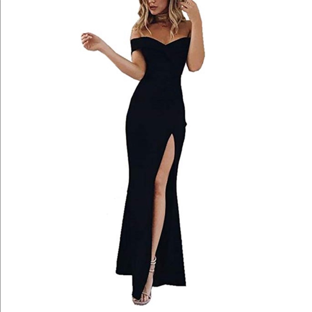 Long Off-the-Shoulders Black Prom/ Formal Dress